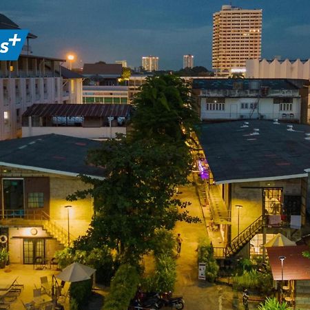 Hotel The Warehouse Chiang Mai Exterior foto