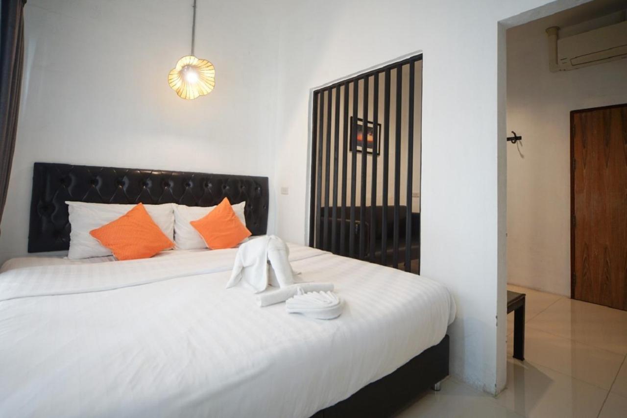Hotel The Warehouse Chiang Mai Exterior foto