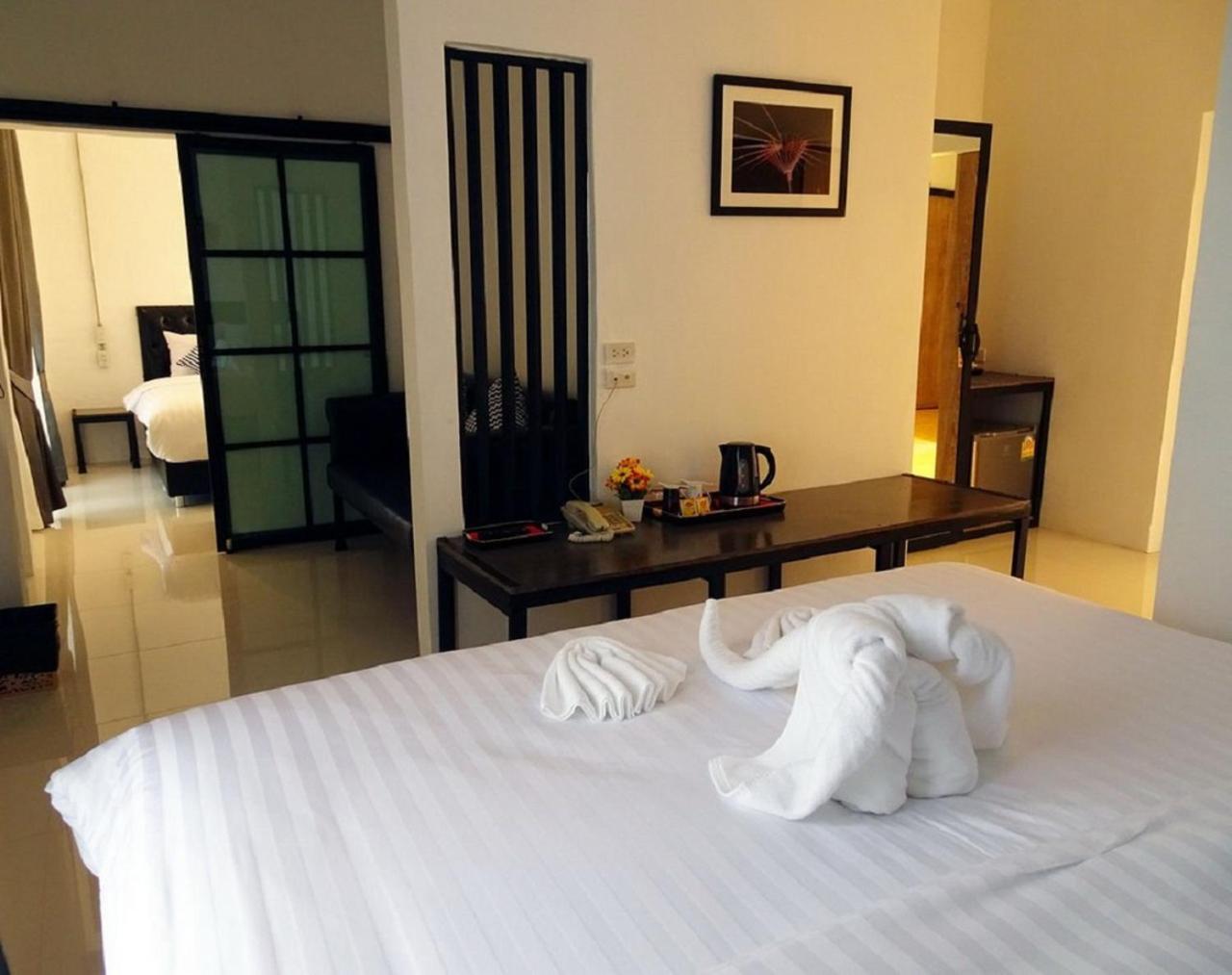Hotel The Warehouse Chiang Mai Exterior foto