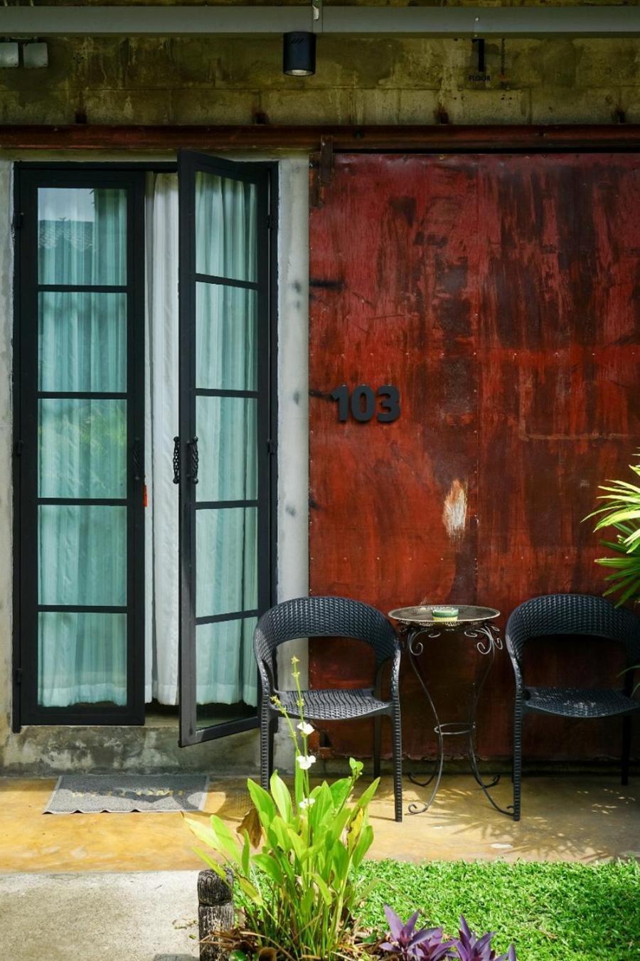 Hotel The Warehouse Chiang Mai Exterior foto