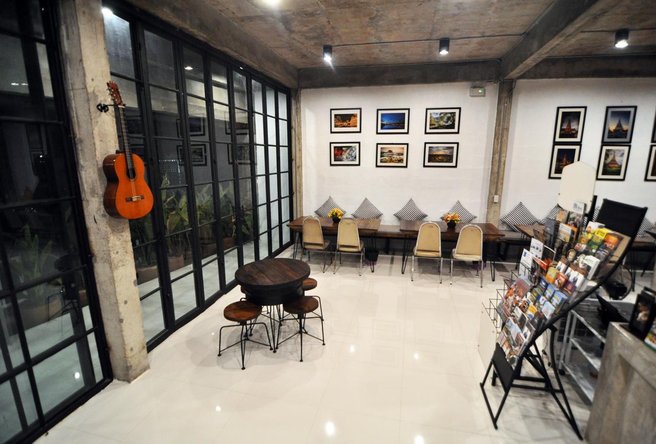 Hotel The Warehouse Chiang Mai Exterior foto