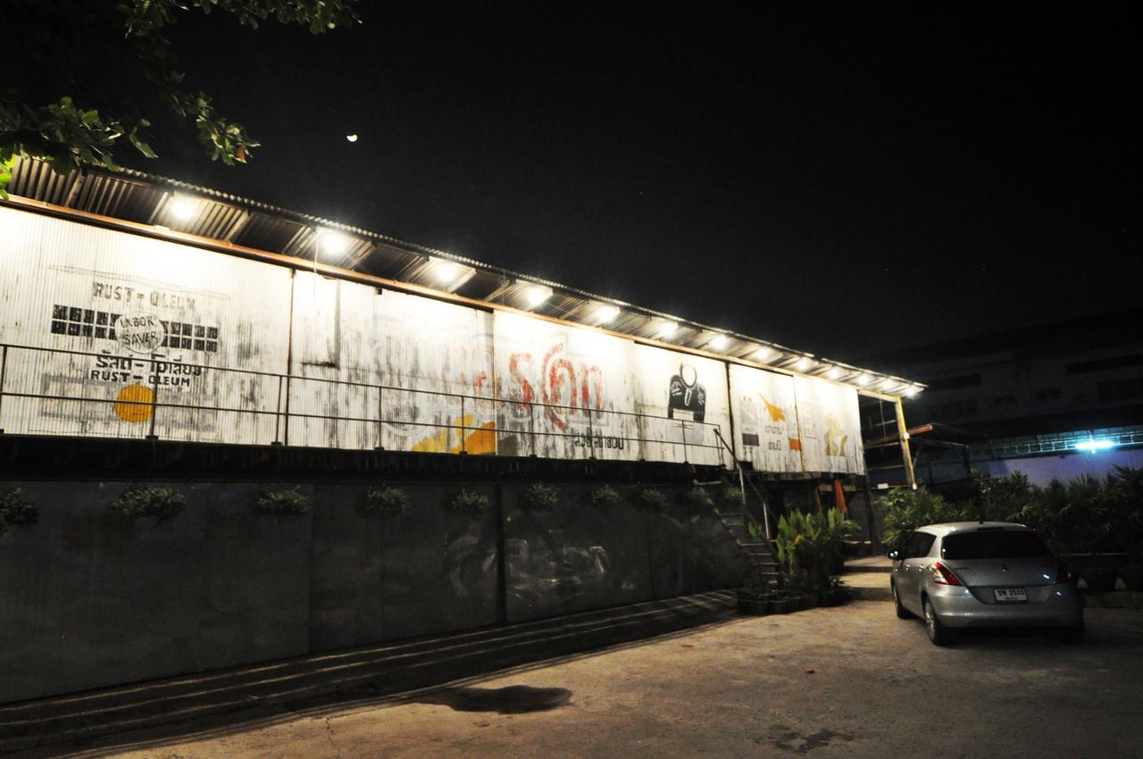 Hotel The Warehouse Chiang Mai Exterior foto